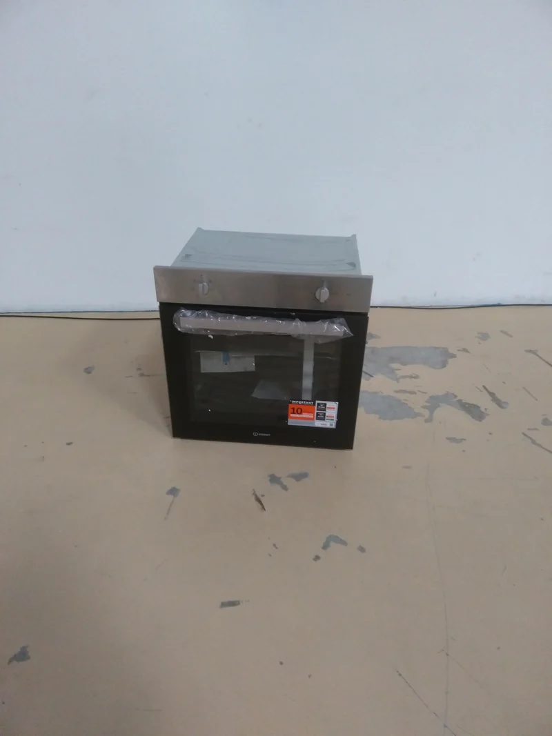 Four Chaleur Tournante 71 L Reconditionné INDESIT IO 258C X