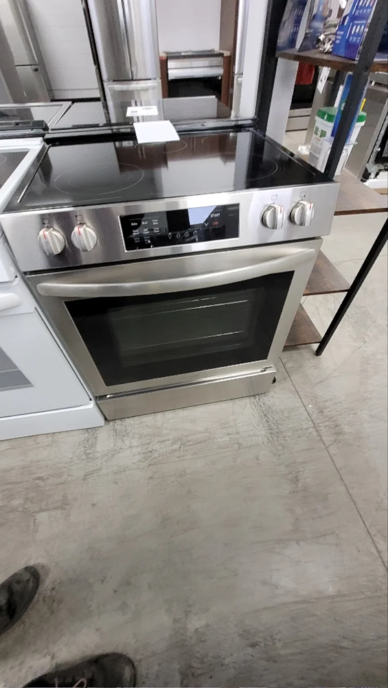 FCFE308CAS - RANGES - Frigidaire - Electric - Stainless Steel - Open Box