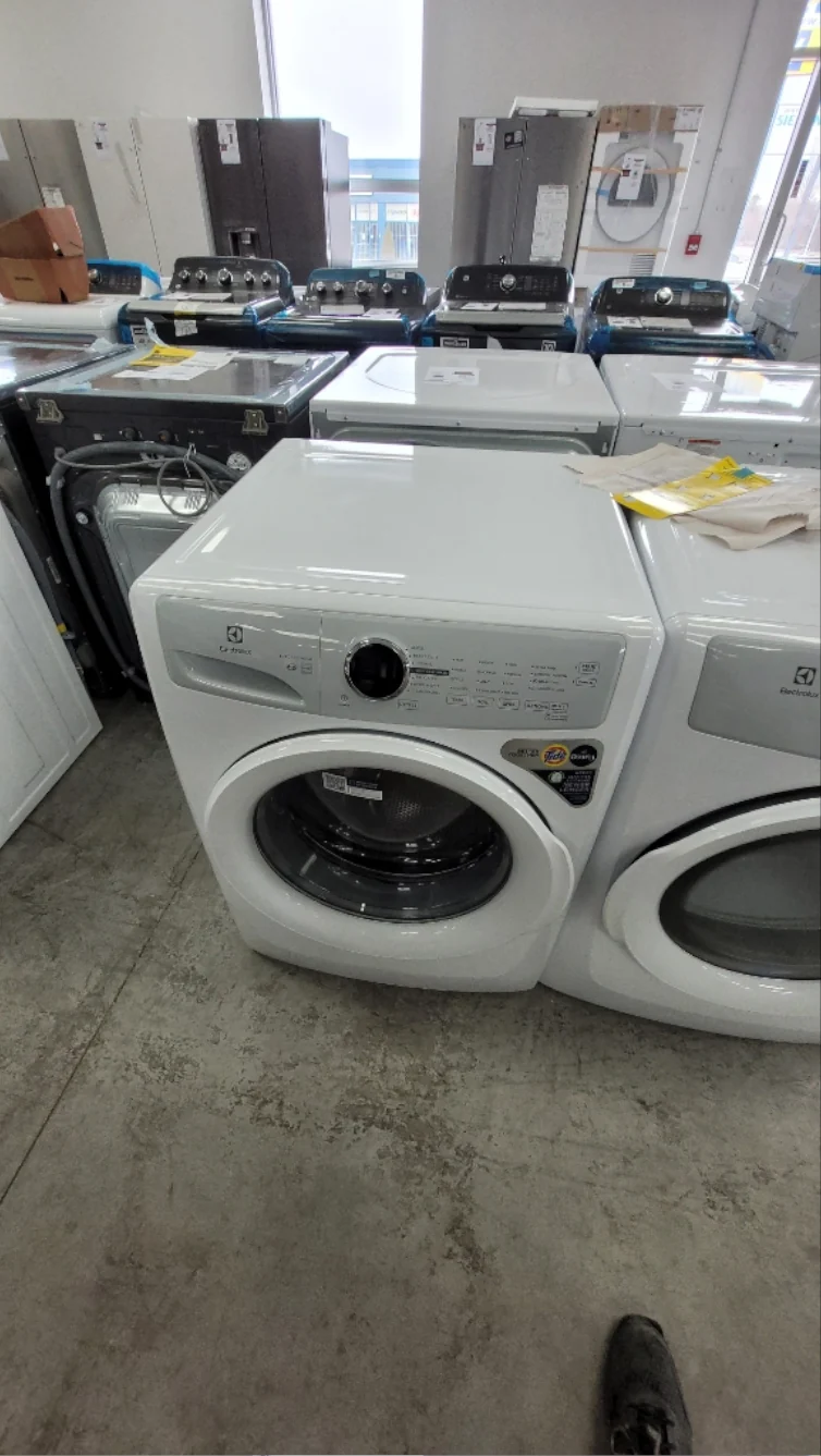 ELFW7337AW - WASHERS - Electrolux - Front Loading - White - Open Box