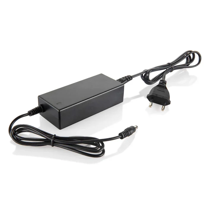 Alimentation universelle Alphatronics 220V 5.0 Ampères GS pour TV 19" à 27"