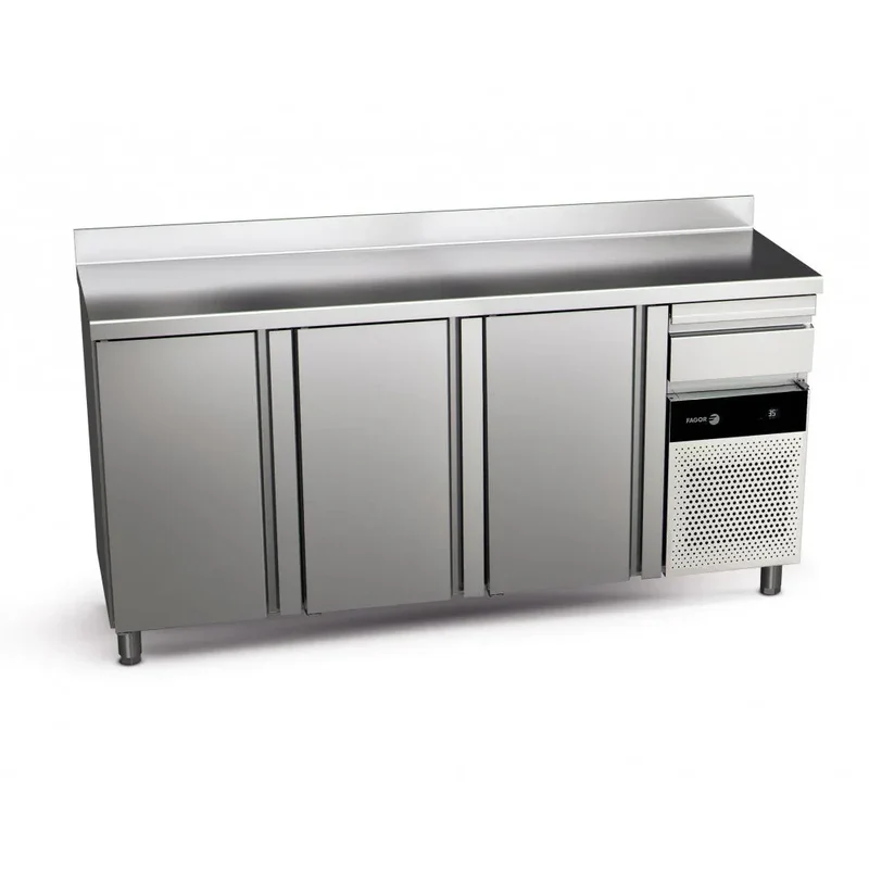 Arrière-bar réfrigérée FAGOR 3 portes pleines - gamme 600 - 551L