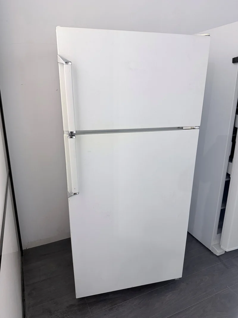 Réfrigérateur 28po Blanc | MRT13CRBW1 - White Westinghouse *** USAGÉ ***