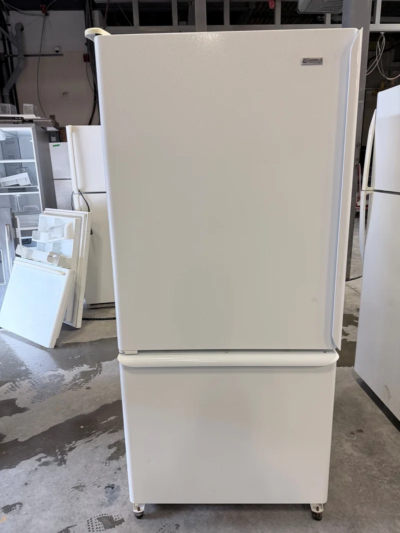 Réfrigérateur 30po Blanc congélateur en bas | 596.66032601 - Kenmore ***USAGÉ ***