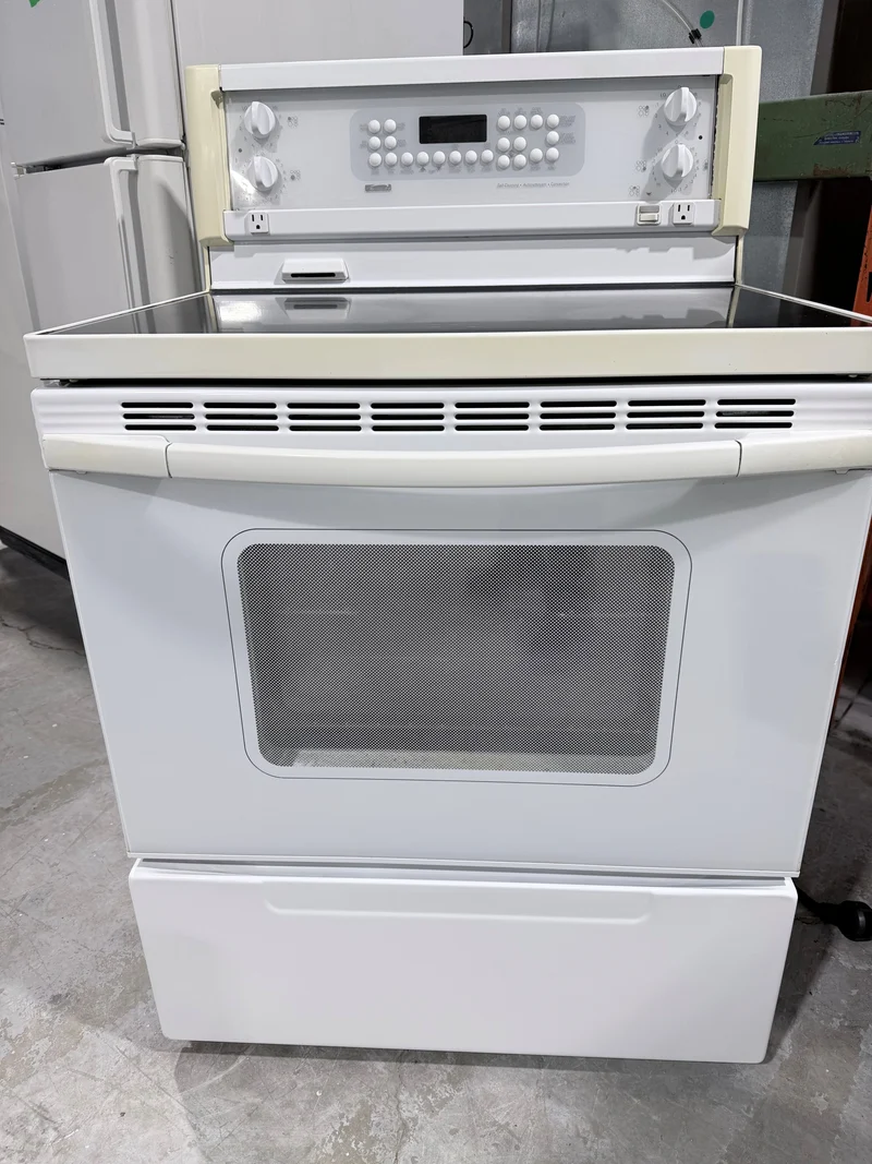 Cuisinière 30po Blanche vitrocéramique | Kenmore *** USAGÉ ***