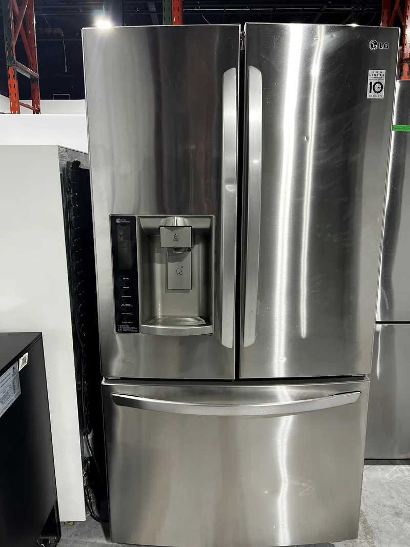 Réfrigérateur 3-portes congélateur inferieur 36po inox | LFX28968ST - LG *** USAGÉ ***